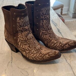 Old Gringo Brown Floral Embroidered Ankle Boots size 9